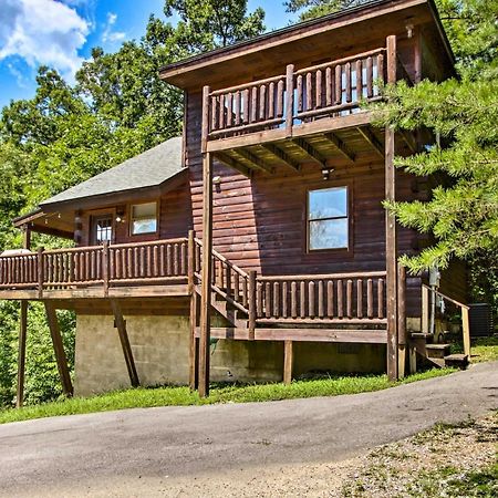 Cabin With Hot Tub And Deck About 12 Mi To Pigeon Forge! Sevierville Esterno foto