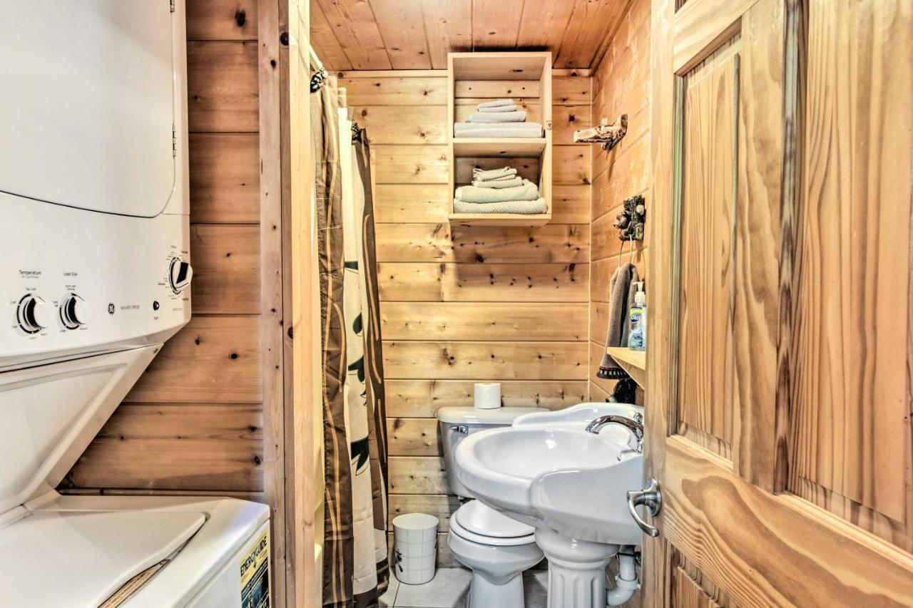 Cabin With Hot Tub And Deck About 12 Mi To Pigeon Forge! Sevierville Esterno foto
