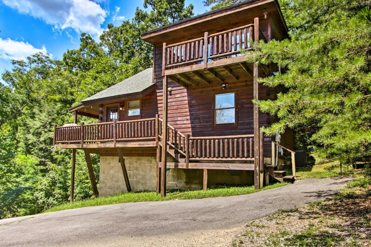 Cabin With Hot Tub And Deck About 12 Mi To Pigeon Forge! Sevierville Esterno foto