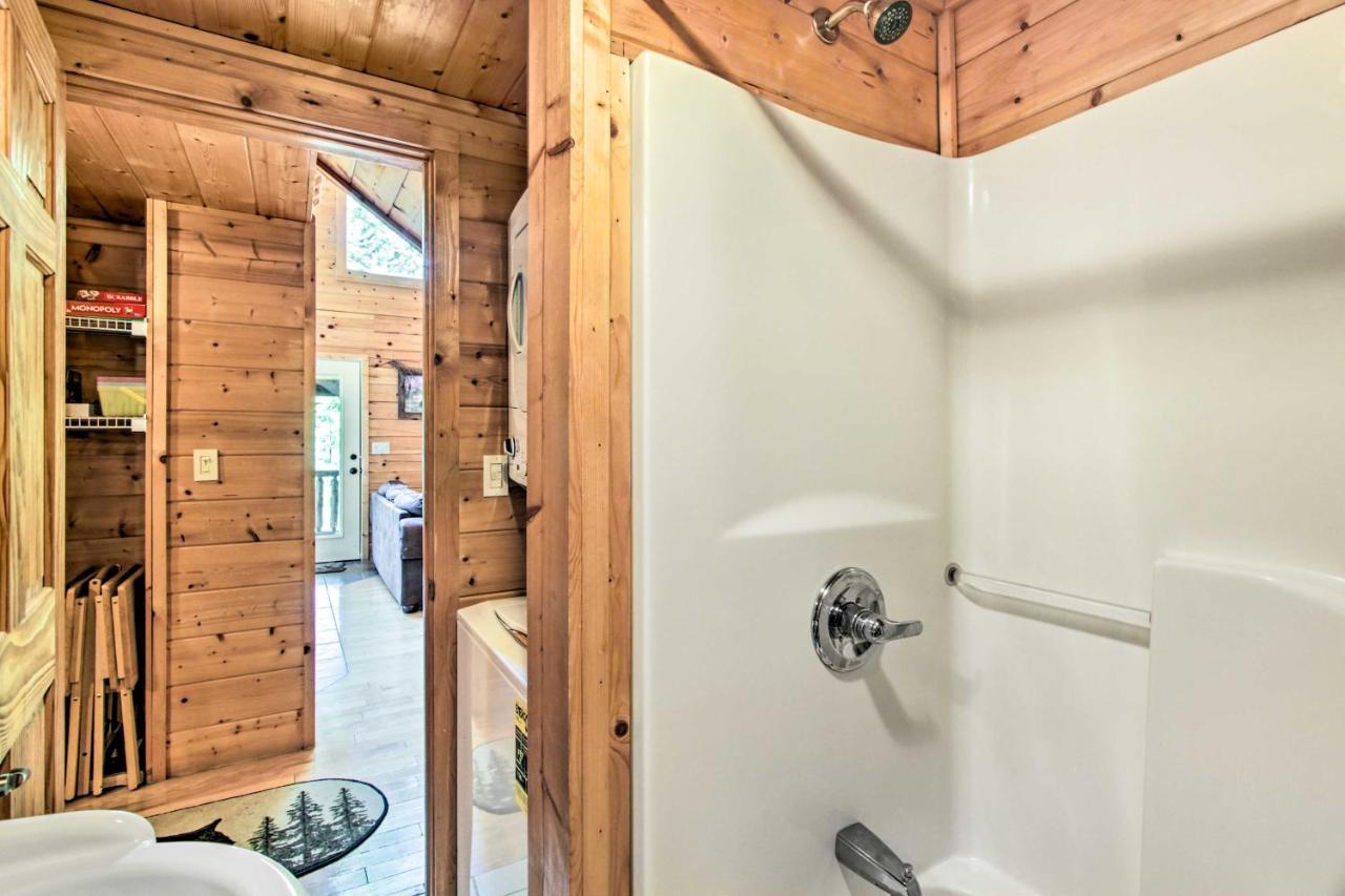 Cabin With Hot Tub And Deck About 12 Mi To Pigeon Forge! Sevierville Esterno foto