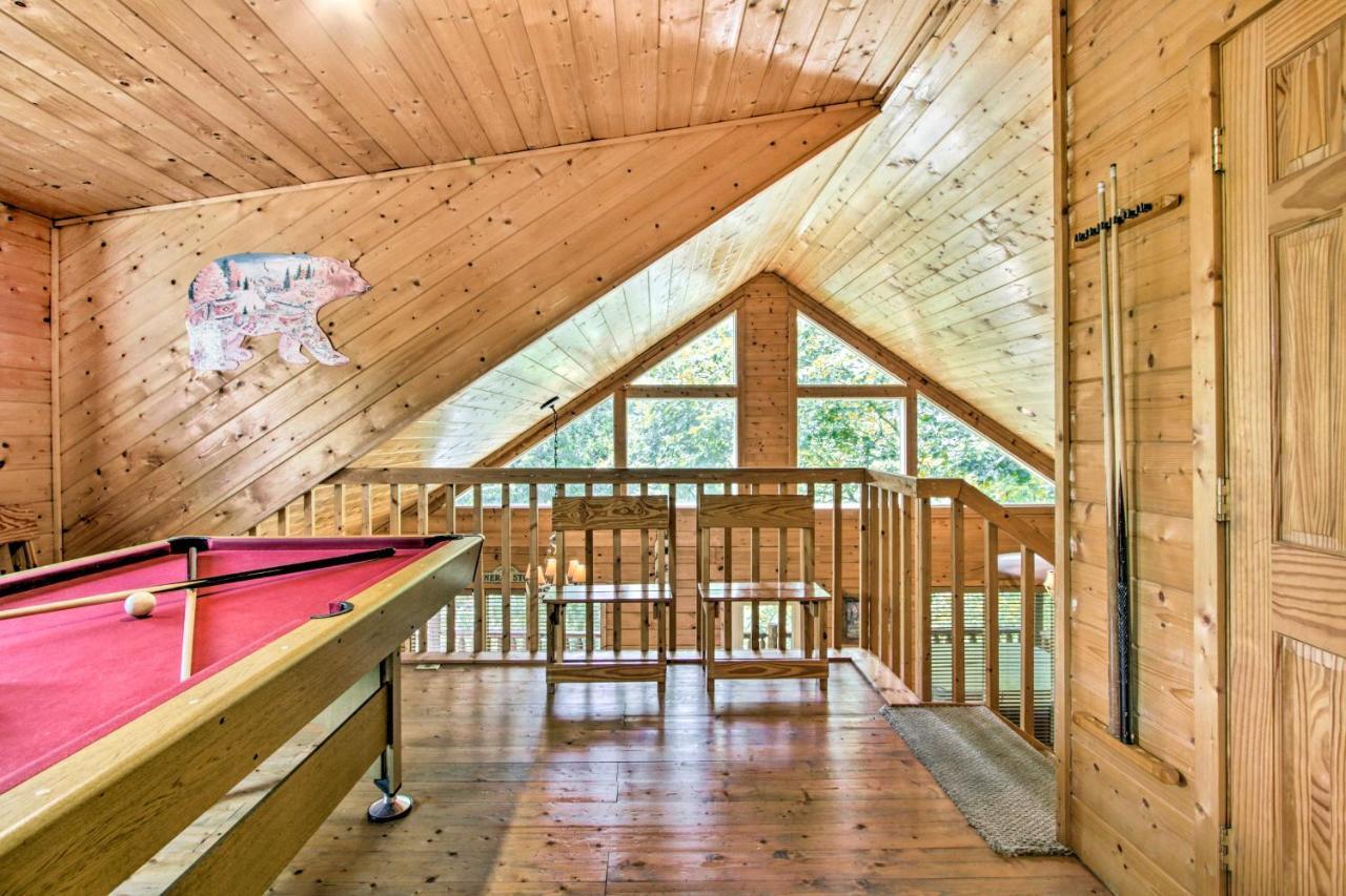 Cabin With Hot Tub And Deck About 12 Mi To Pigeon Forge! Sevierville Esterno foto